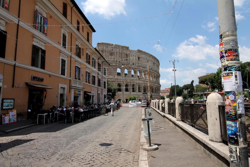 Colosseum Super Family Apartment Rom Værelse billede